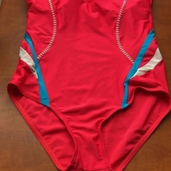 Un brand swimsuit  42 - Picture 6 of 16